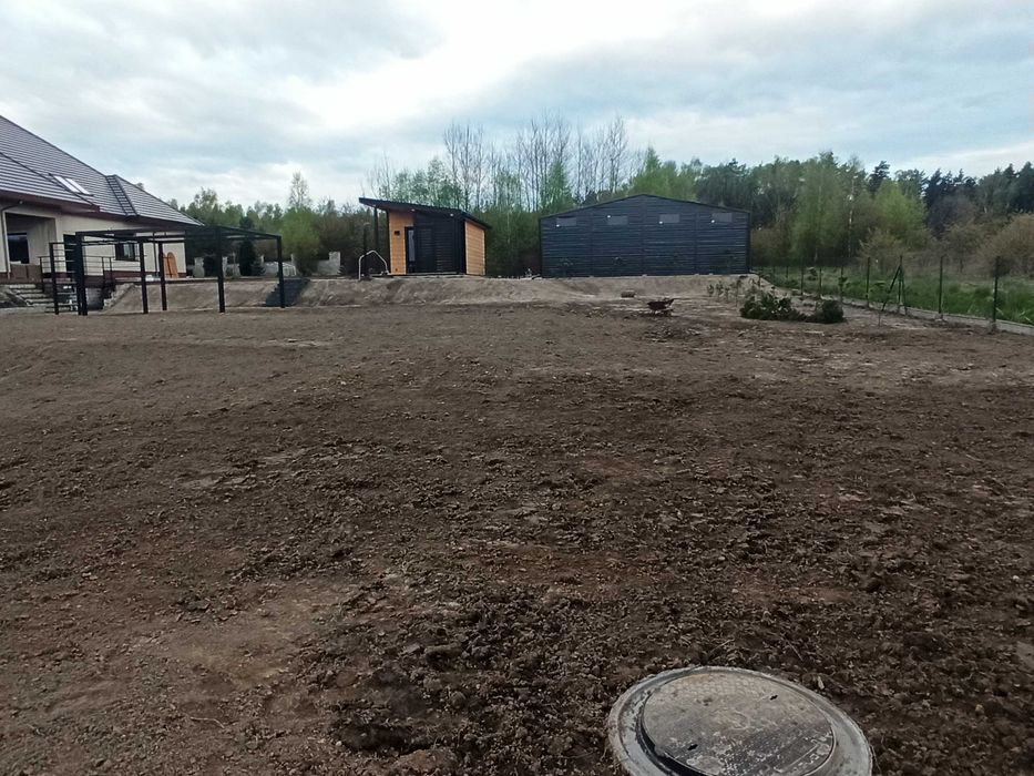 Usługi Koparko-ładowarką  Koparka kołowa obrotowa  Mini koparka
