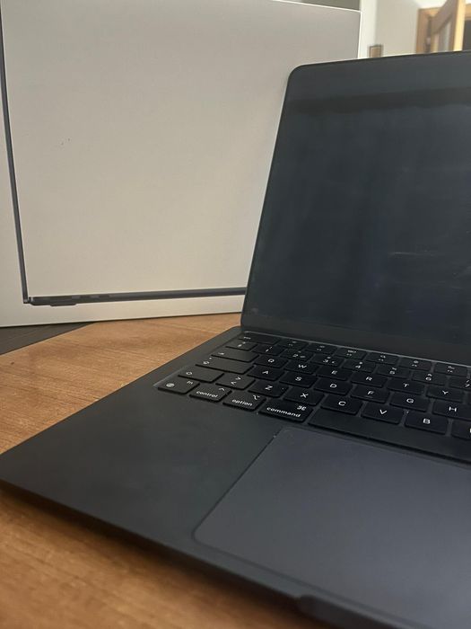MacBook Air 2022 M2 256GB 8RAM