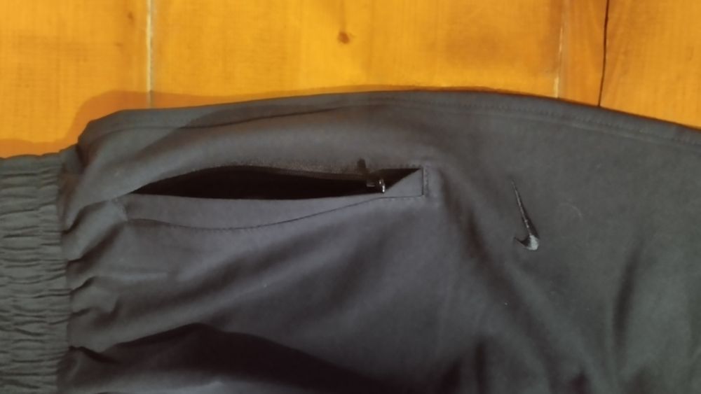 Спортивні штани чоловічі розмір М 95% бавовна 5% еластан.