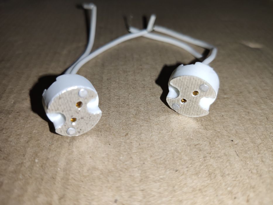 Oprawa ceramiczna gniazdo do LED kostka MR1