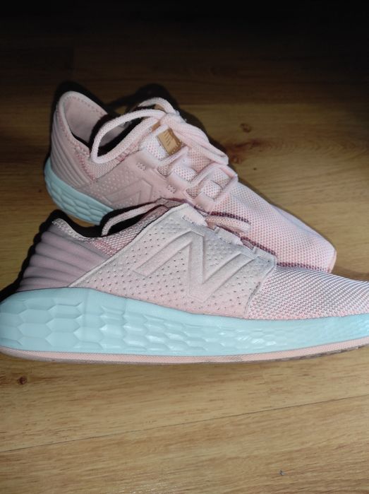 Женские кроссовки New Balance