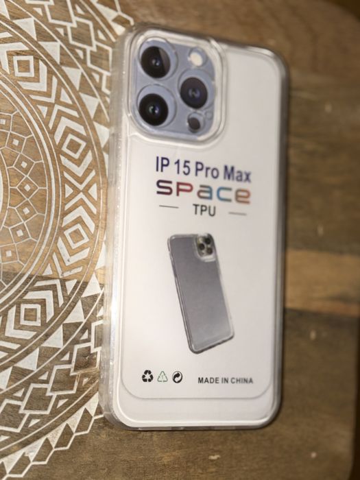 Etui do iPhone 15 pro max bezbarwne
