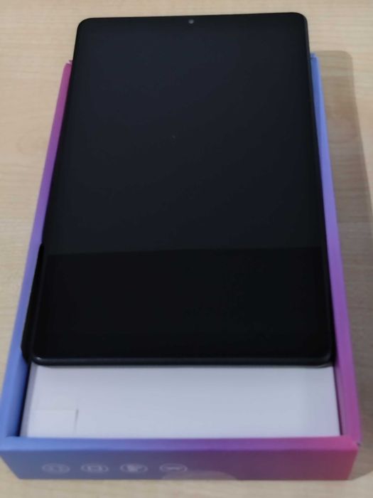 Lenovo Tab M8, używany + oryginalne akcesoria