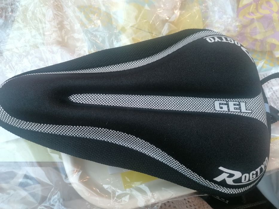 Selim gel antiaderente com elásticos.