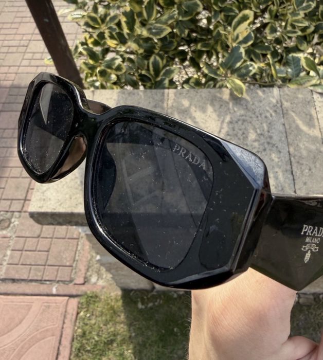 Okulary przeciwsłoneczne prada