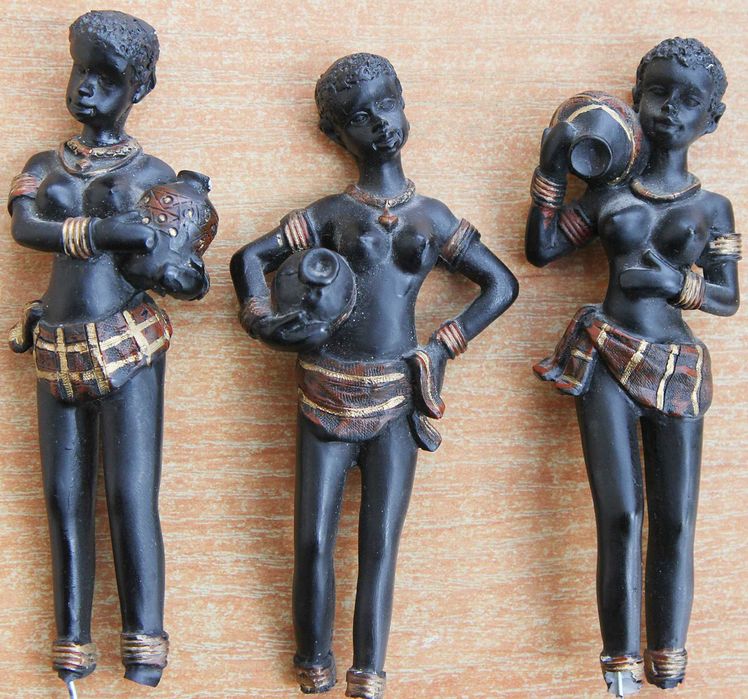 Фігурки негретянок ,африканок.