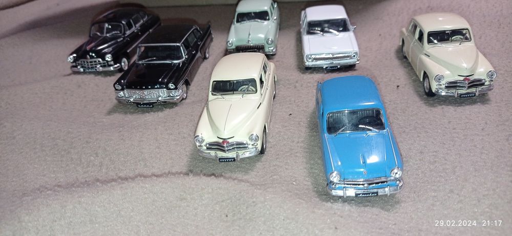 Машинки масштаб 1/43