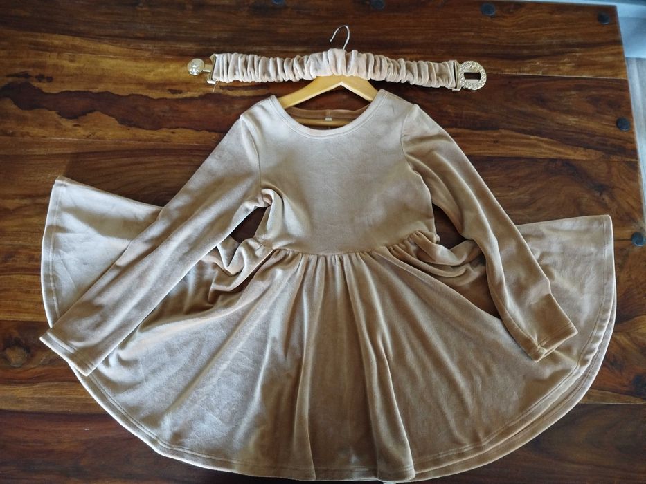 Sukienka elegancka 134