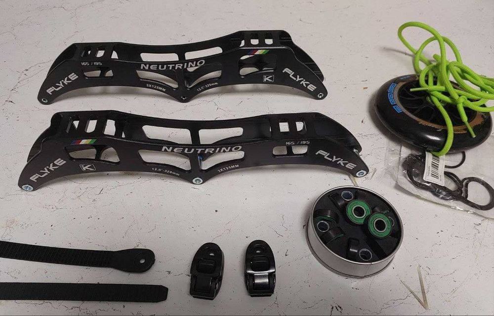 продам новую раму (2шт) для роликов  3 * 125мм