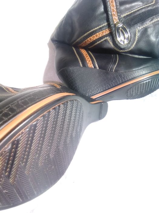 Жіночі НОВІ сапожки. СТОК. 36.