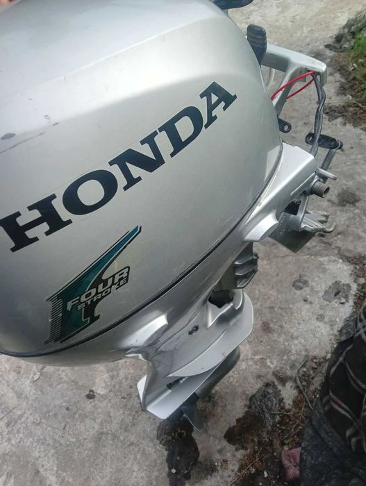 Двигун на лодку Honda 8 модель BF 8D малий пробіг