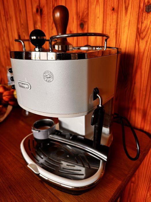 Кавоварка Delonghi