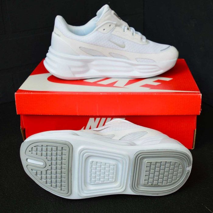 Nike Shield Comfort Ride White білі кросівки жіночі найк кроссовки кросовки