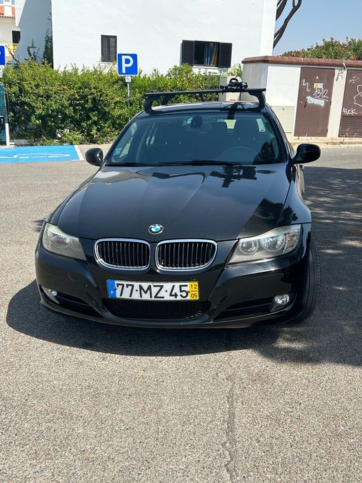BMW 318 AUTO 2012 excellent