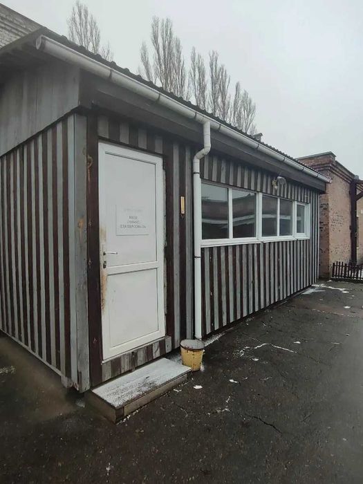 Продам виробничо - складськi примiщення по вул. Попова