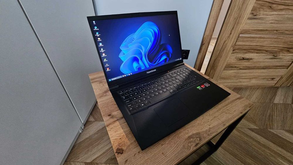 HYPERBOOK Pulsar Z17 ZEN 4800H RTX2060 16GB RAM 2x SSD 256GB 1TB MODY