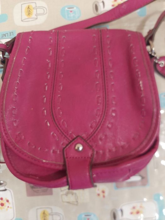Сумочка кросбоді брендова Clarks колір маджента 19×19 см магента
650