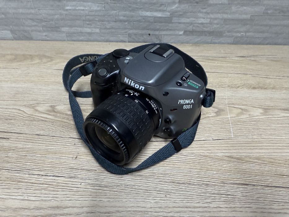 Плівковий фотоапарат Nikon Pronea 600i