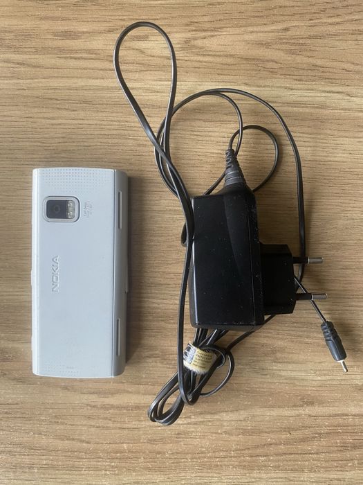 Nokia X6-00 model 2009