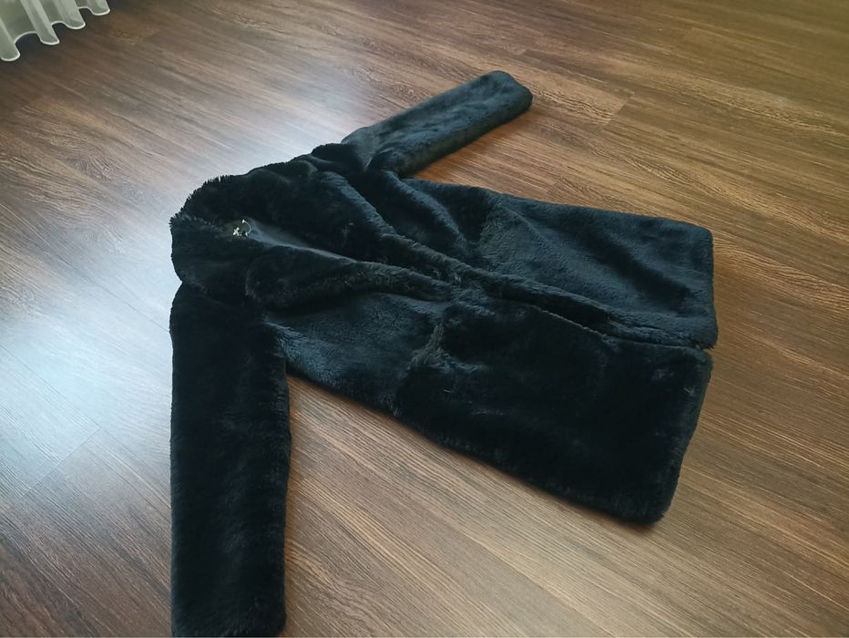 Продам жіночу шубу