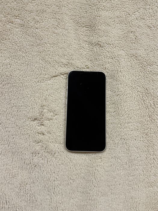 iPhone 13 128 GB biały