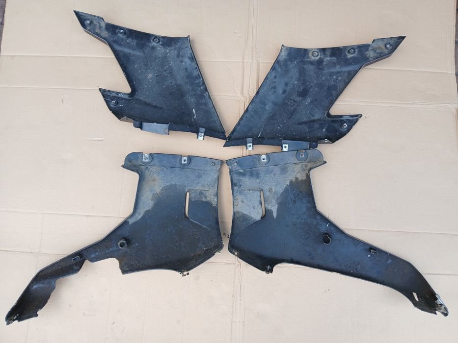 Boczek pług owiewka Paliwa Derbi GPR