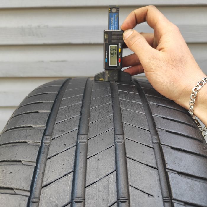 Літня шина розпаровка Bridgestone 245/40 R19 245*40 19  Turanza T005