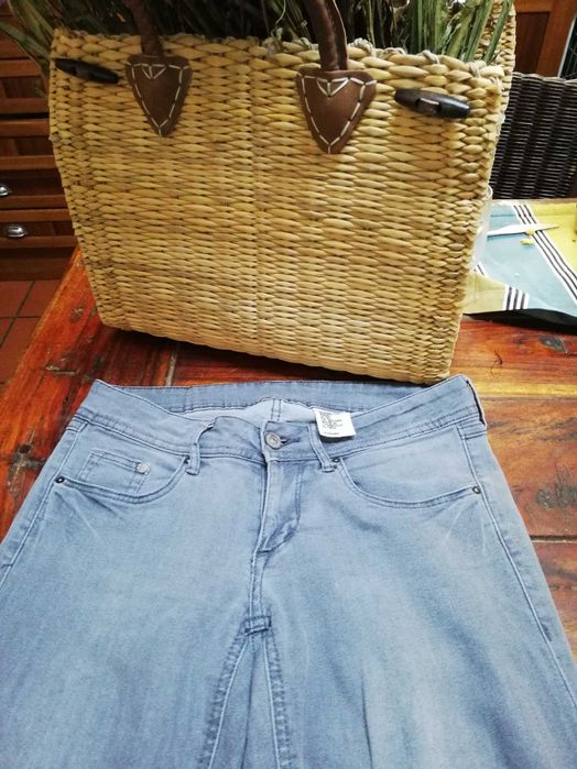 3 pares de calças de ganga mulher H&M. As 3 por 15 euros