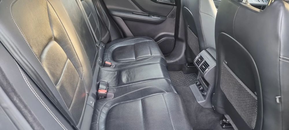 Jaguar F-Pace 2.0 i4D R-Sport AWD Aut.