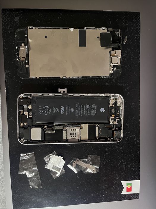 iPhone SE 2016 [for parts]64751560442883121