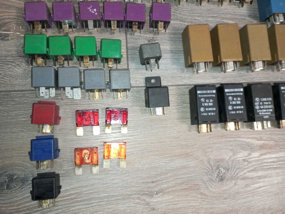 реле BMW e39e38e34e36e32e60e53e46