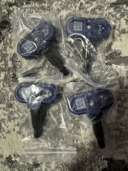 Датчик тиску для Tesla model  Y,S,3,X.  Bluetooth