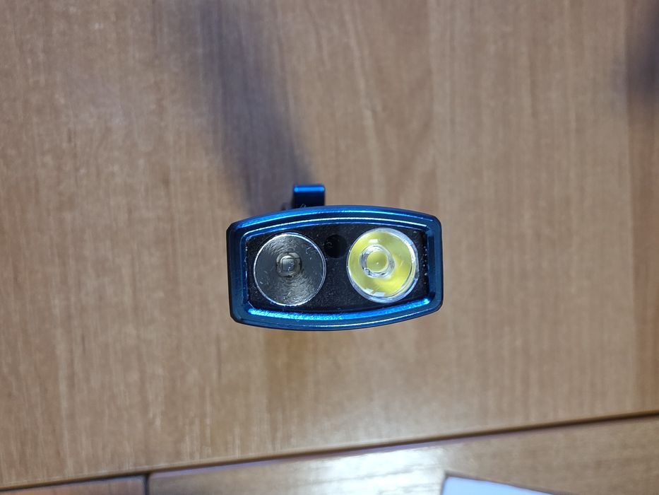 Olight arkfeld latarka