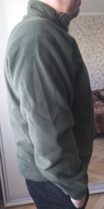 Продам флісову кофту