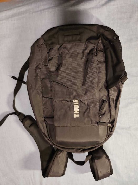 Mochila Thule EnRoute 18L – Laptop 15" – Preta