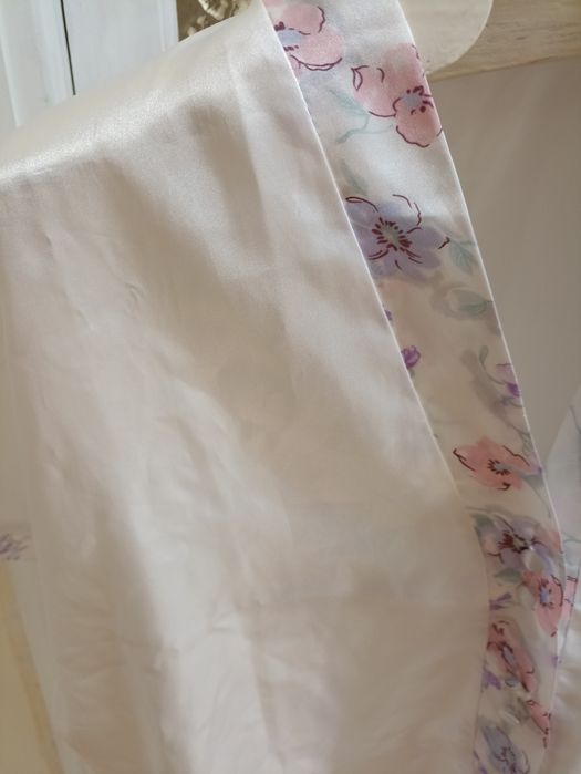 Pijama acetinado com chinelos