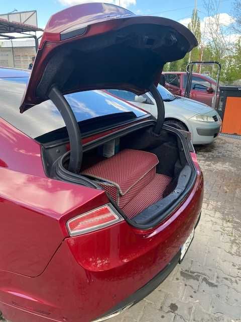 Автомобіль в продаж Гібрид