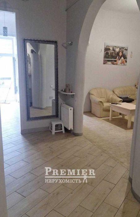 3-комнатная квартира. Александровский проспект