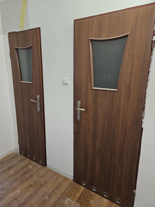 Oddam drzwi  i szafkę