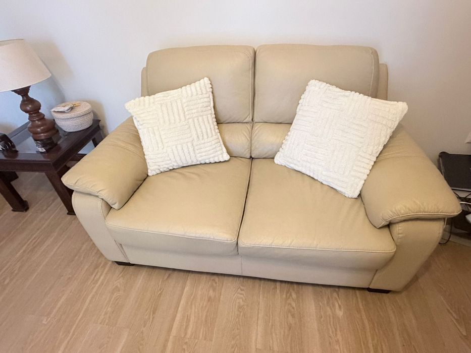 Vendo 2 sofás, impecáveis, como novos, mais informações, mp