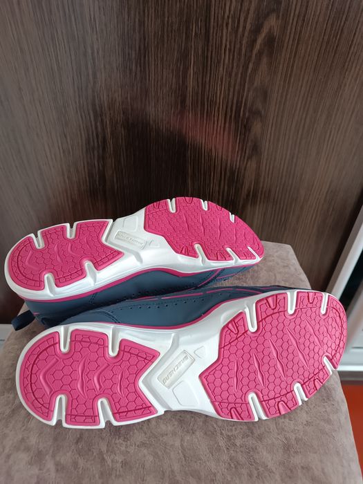 Кросівки Красовки жіночі Skechers р 39 . 26 см