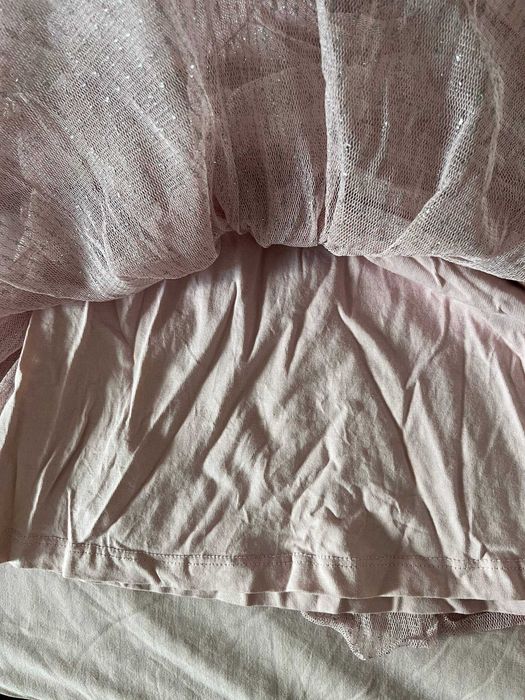 Vestido Zara de tule rosa-claro com folhos e brilhos, 2-3 anos