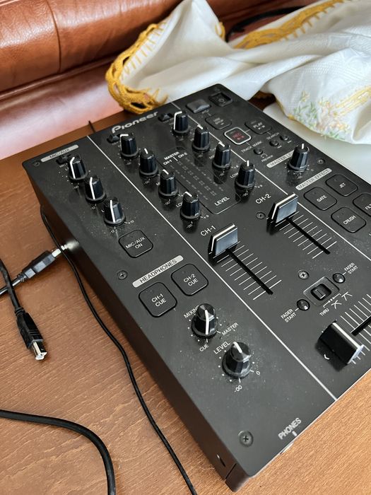 PIONEER DJM-350 (como novo)