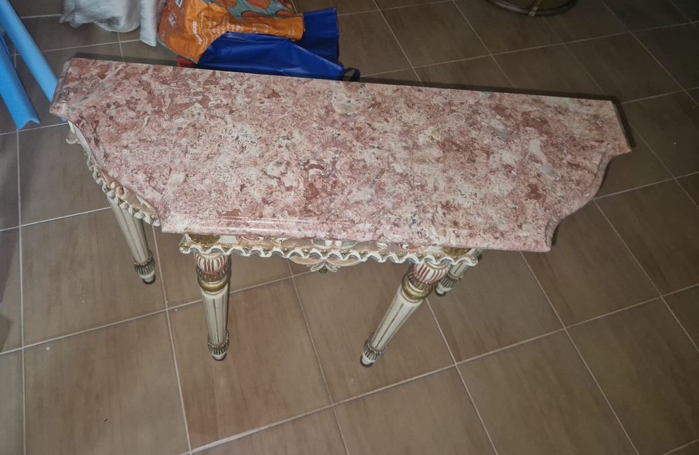 Mesa de madeira/tampo pedra