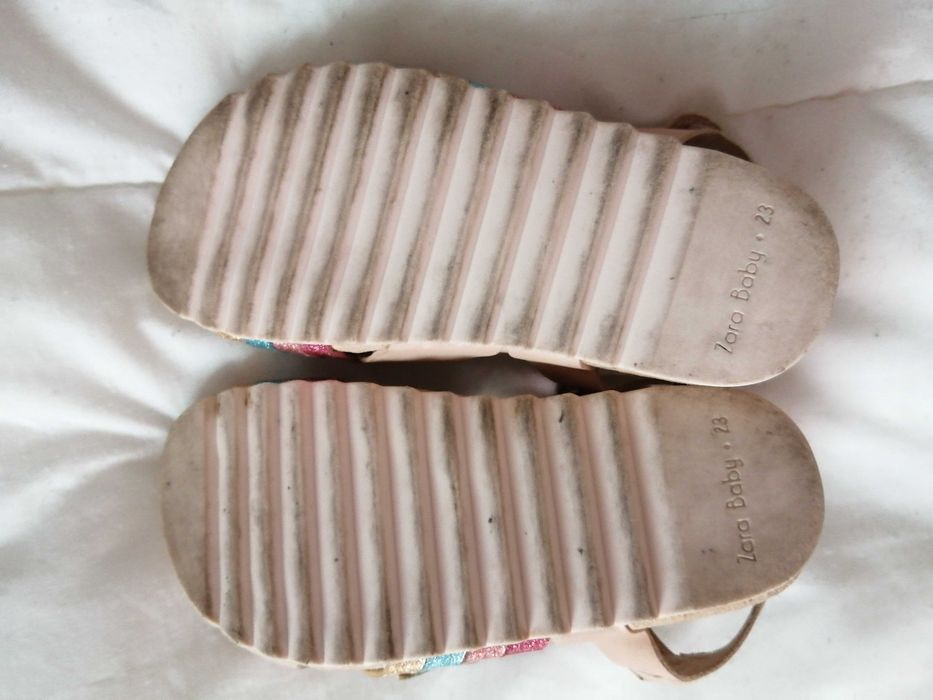 Sandalias n. 23 Zara