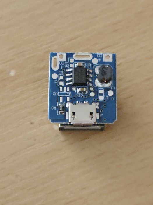 модуль повербанка живлення-зарядки від 18650 з USB-microUSB 1А