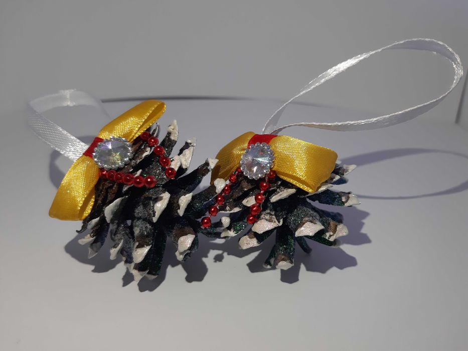 szyszki na choinkę,  ręcznie robione ozdoby na choinkę