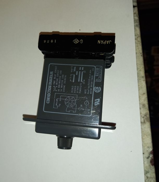 Regulator czasowy  STP-YMH-US Omron - made in japan + podstawka