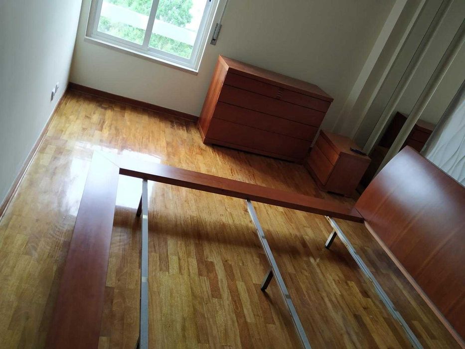 Cama com Estrado
