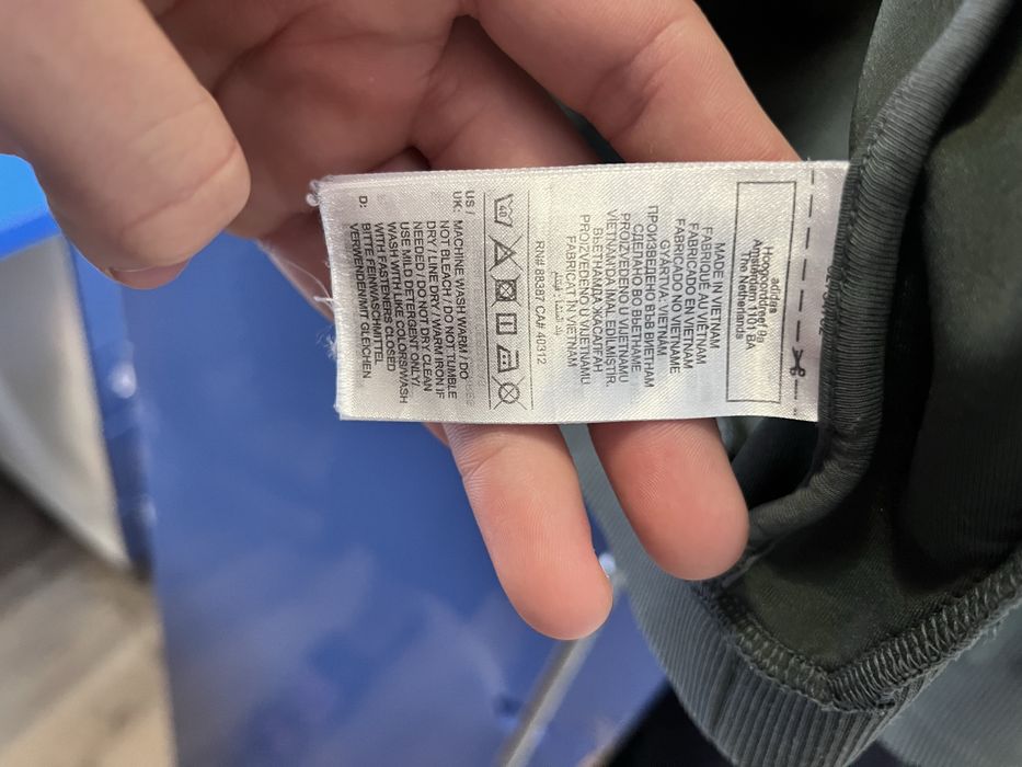 Продам костюм Adidas оригінальний